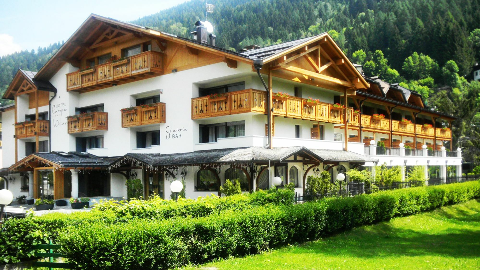 Europeo Alpine Charme And Relax Ξενοδοχείο Pinzolo Εξωτερικό φωτογραφία
